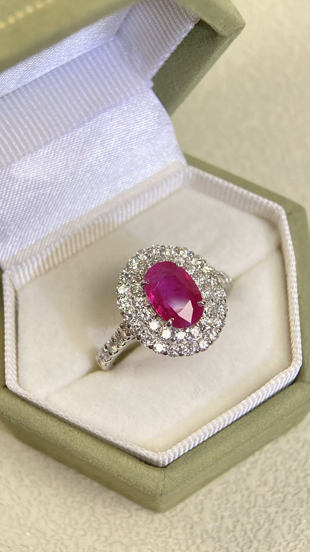 Pt900 Platinum&Ruby&Diamond Ring| Ruby：1.58ct Myanmar-Pigeon’s blood | Diamonds：0.86ct | Japanese Vintage Estate Jewelry -BSKJ3093