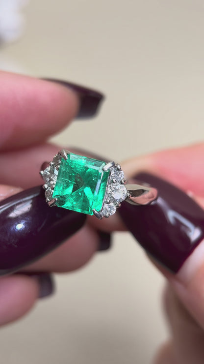 Pt900 Platinum&Emerald and Diamond Ring | Emerald 2.28ct Diamond 0.40ct | Colombia | Japanese Vintage Estate Jewelry-BHJY
